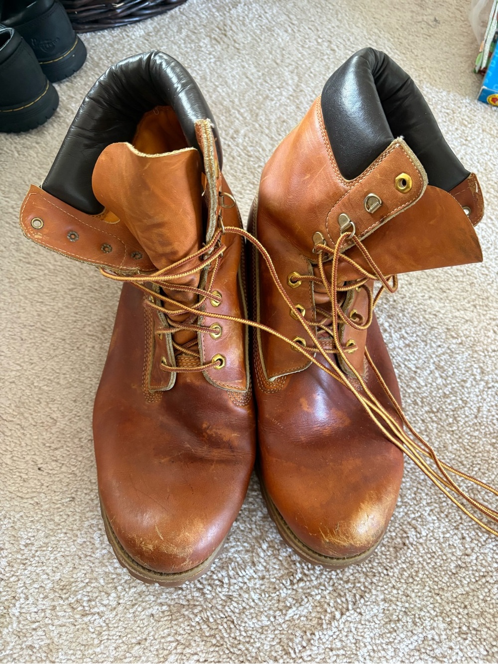 Timberland Cognac Brown Leather Lace-Up Work Boots with Padded Black Collar